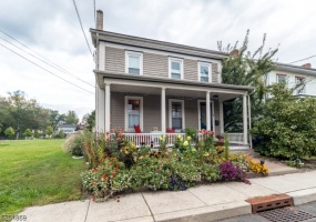 9 2nd st, Frenchtown Boro, *, 4 Bedrooms Bedrooms, 10 Rooms Rooms,2.1 BathroomsBathrooms,Residential,2nd st,5251869