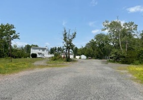 474 Rt22, Readington Twp., *, 3 Bedrooms Bedrooms, 6 Rooms Rooms,2 BathroomsBathrooms,Residential,Rt22,5304033
