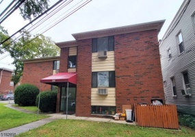 196 Mill St, Belleville Twp., *, 1 Bedroom Bedrooms, 4 Rooms Rooms,1 BathroomBathrooms,Rental,For Sale,Mill St,2,5325861