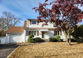 284 Lake St, New Milford Boro, *, 5 Bedrooms Bedrooms, 9 Rooms Rooms,2 BathroomsBathrooms,Residential,Lake St,5325765