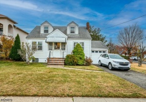 323 Springfield Rd, Linden City, *, 3 Bedrooms Bedrooms, 7 Rooms Rooms,1.1 BathroomsBathrooms,Residential,Springfield Rd,5325879