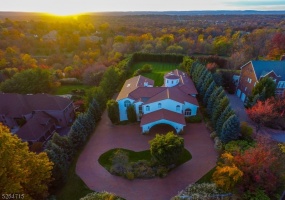 12 Chelsea Dr, Livingston Twp., *, 10 Bedrooms Bedrooms, 22 Rooms Rooms,9.2 BathroomsBathrooms,Residential,Chelsea Dr,5333633