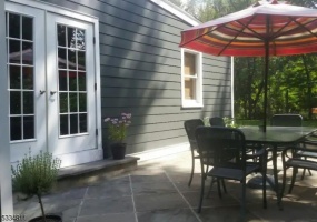 33 Meadowview Rd, Long Hill Twp., *, 4 Bedrooms Bedrooms, 10 Rooms Rooms,2 BathroomsBathrooms,Rental,For Sale,Meadowview Rd,1,5334811